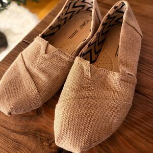 TOMS Classic Beige Canvas Slip-Ons